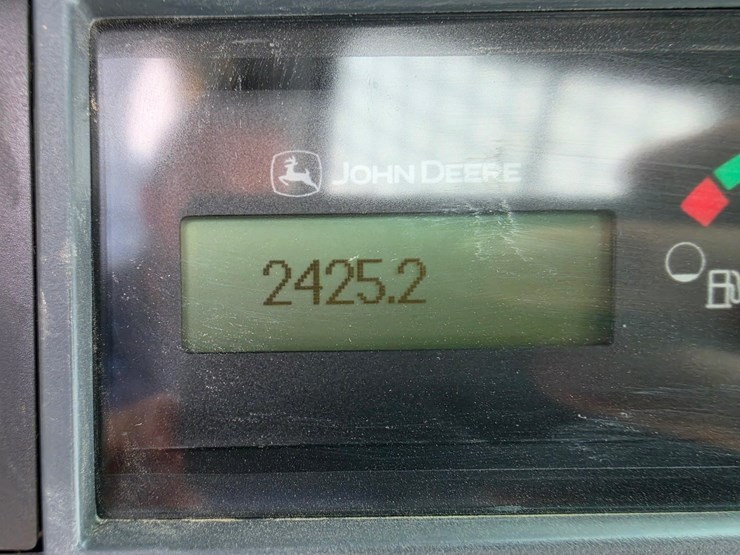 2014-deere-333e-image-12