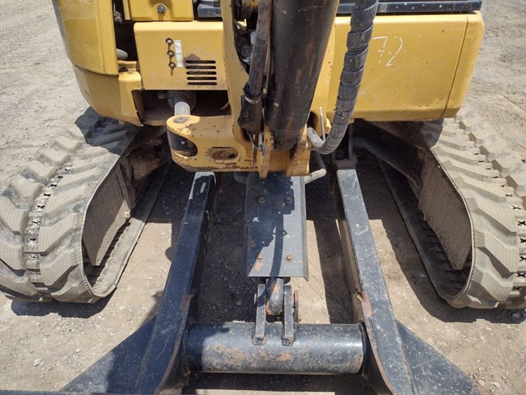 caterpillar-303-image-22