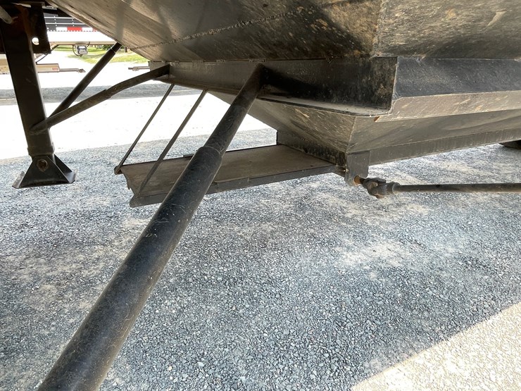 1998-neville-trailer-image-25