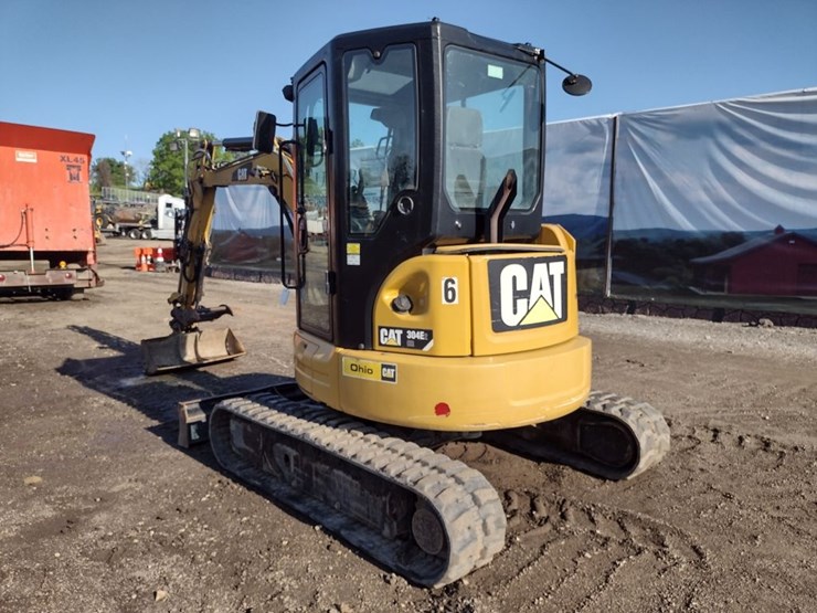 caterpillar-15-image-37