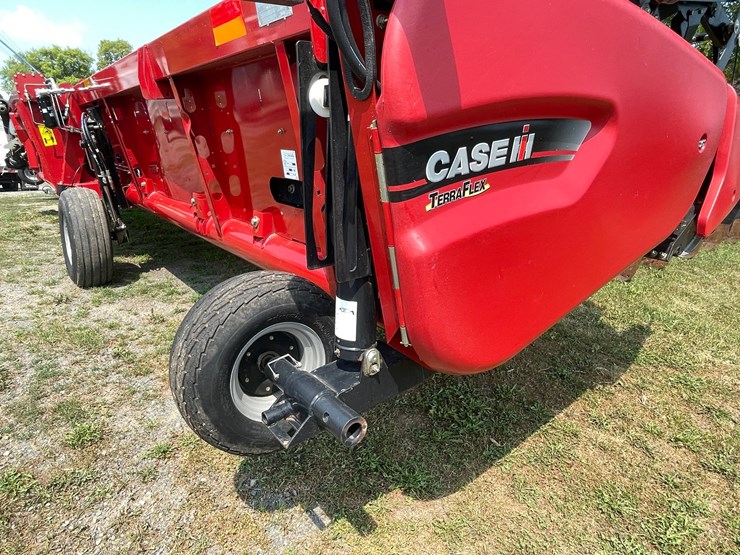 2018-case-ih-3162-image-40