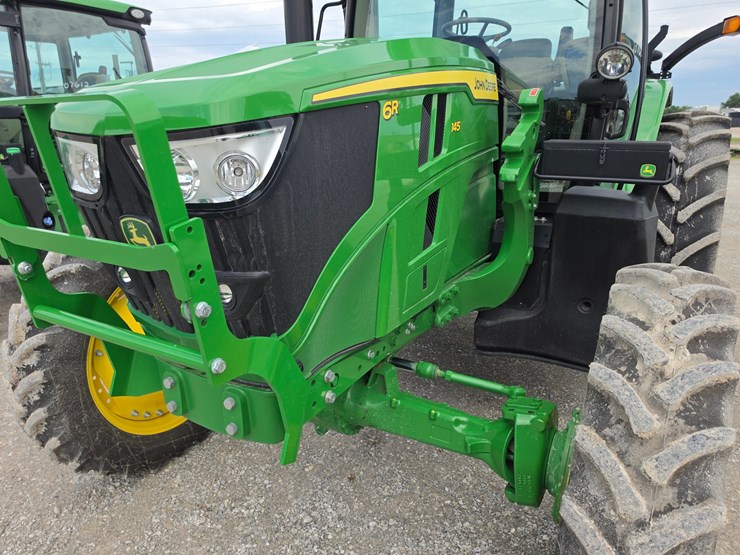2023-john-deere-6r-145-image-3