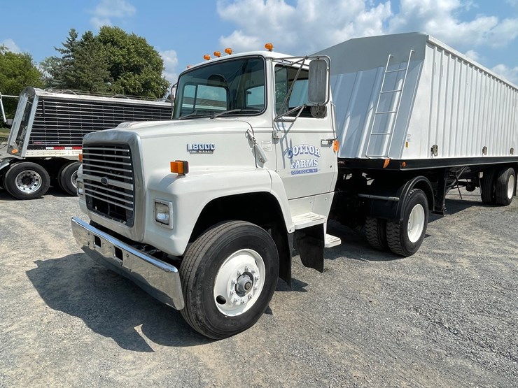 1990-ford-l8000-image-1