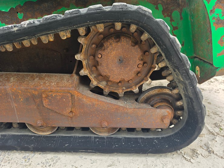 2015-bobcat-t450-image-15