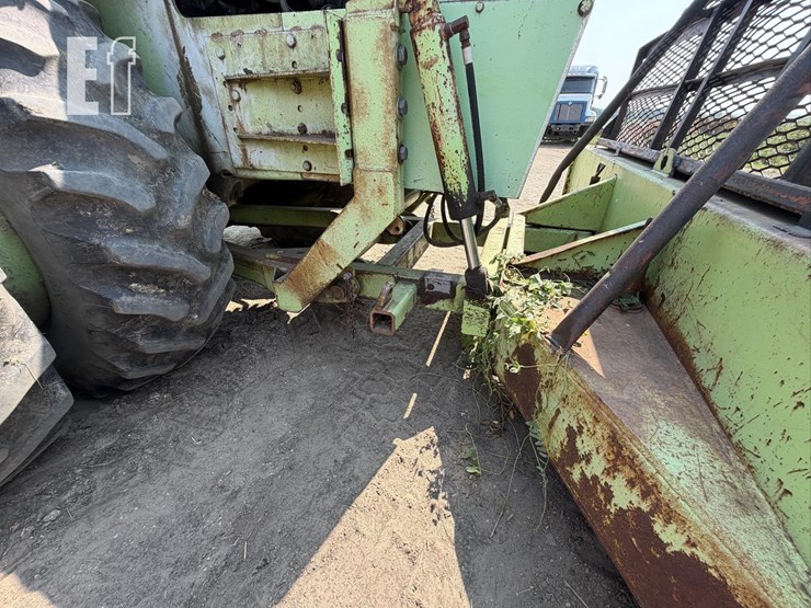 steiger-bearcat-iii-st225-image-25