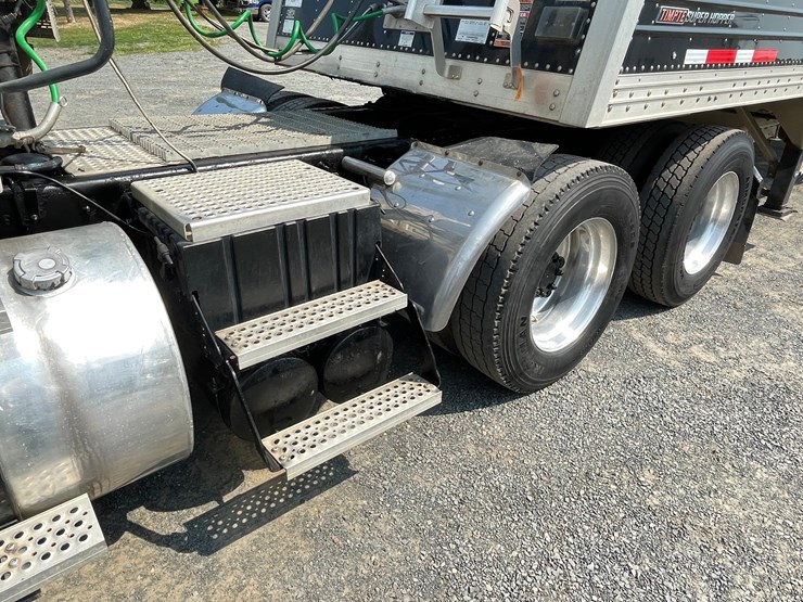 2011-international-prostar-image-14