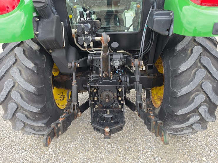 2008-john-deere-5225-image-15