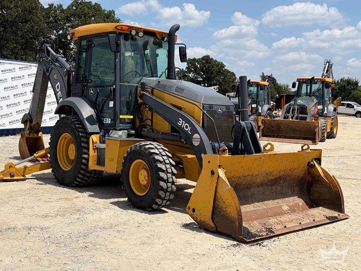 2020-deere-310l-image-4