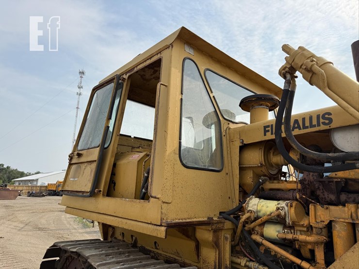 fiat-allis-bulldozer-w/-__-ft.-4-way-blade-8318-image-12