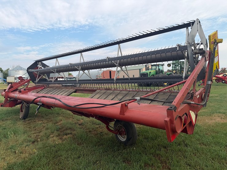 2004-case-ih-8220-image-3