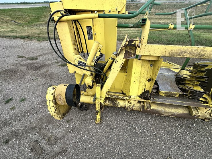 2003-john-deere-686-image-25