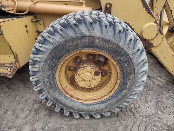 caterpillar-416d-image-26
