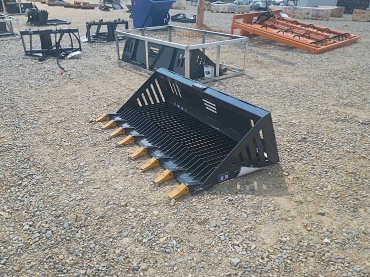 #l76-054-•-landhonor-72"-rock-bucket-skid-steer-attachment-image-2
