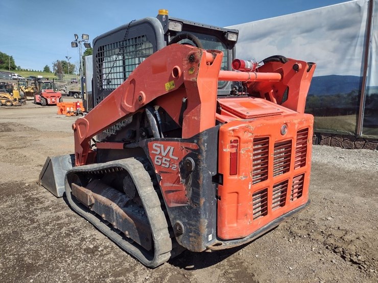 kubota-svl65-2-image-32