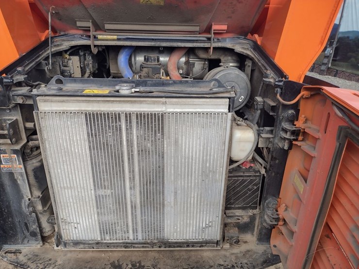 kubota-svl95-2s-image-30