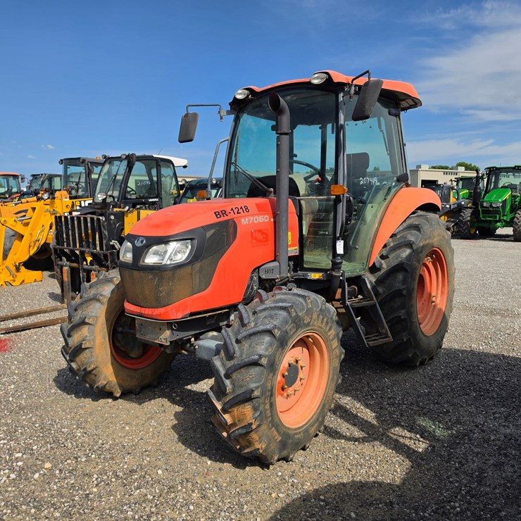 2017 KUBOTA M7060