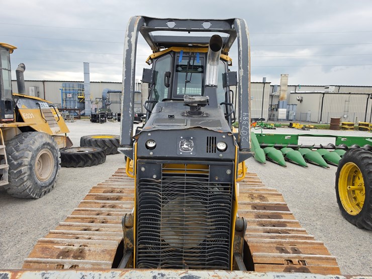 2019-deere-700k-lgp-image-4