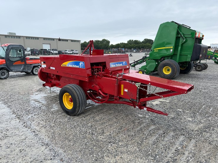 2022-new-holland-bc5060-image-9