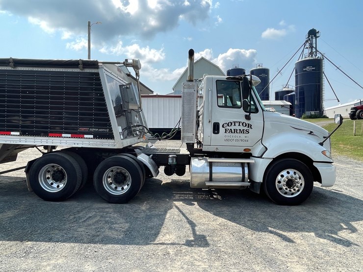 2011-international-prostar-image-4