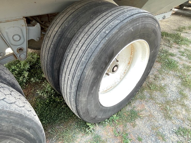 #1260-•-2013-jet-co-tandem-axle-26'-grain-trailer-(has-wi-title)-image-41