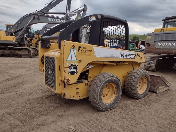 john-deere-317-image-25