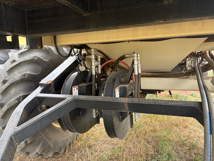 2011-bourgault-3310-75-image-5