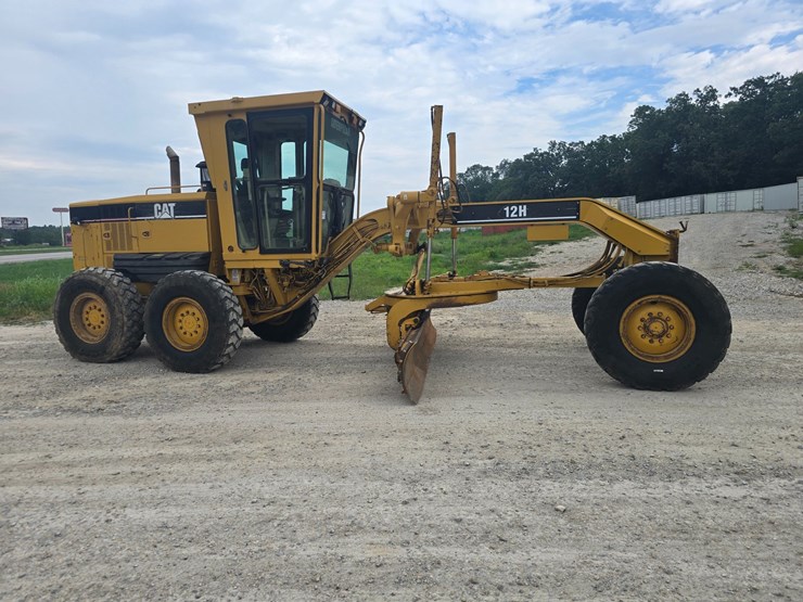 2007-caterpillar-12h-image-23