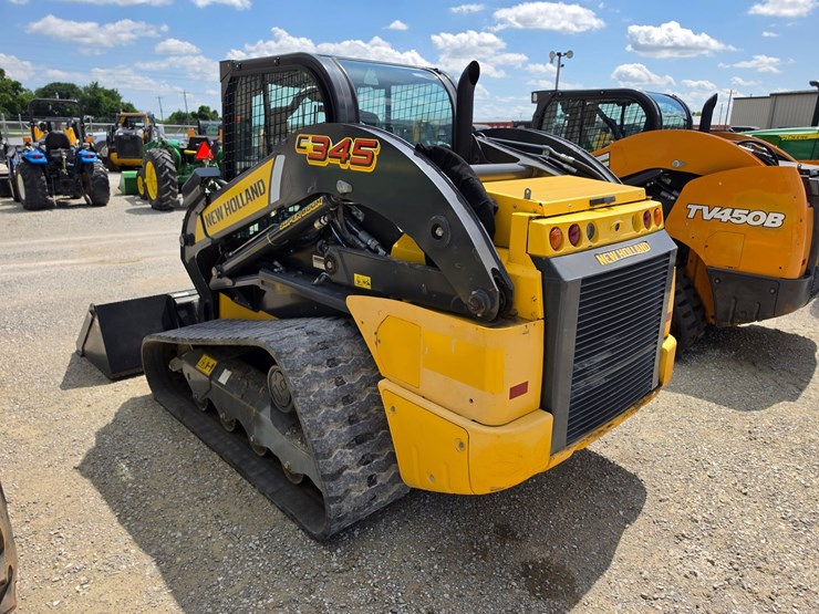 2021-new-holland-c345-image-21