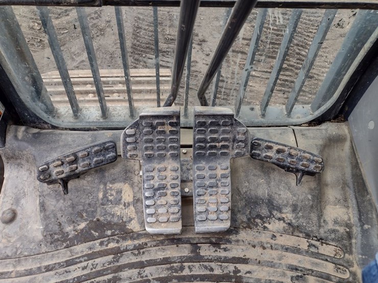 deere-350g-lc-image-11