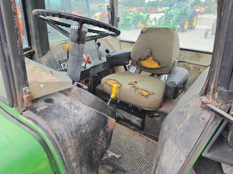 john-deere-4040-image-13