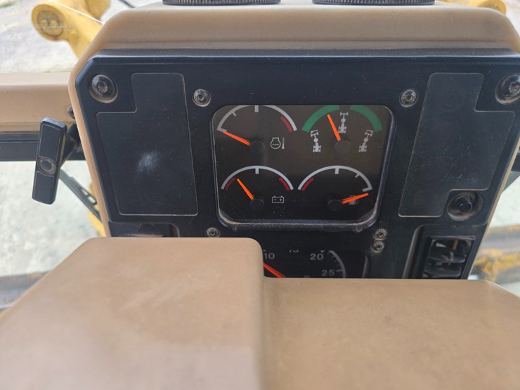 2007-caterpillar-12h-image-97