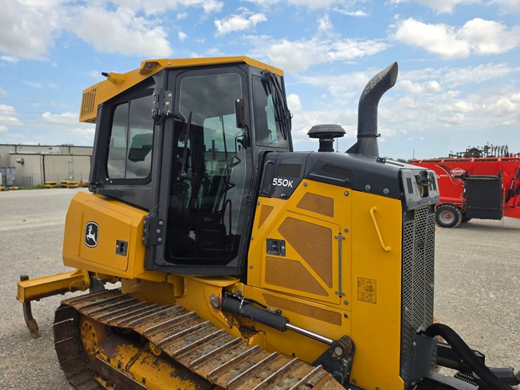 2016-deere-550k-xlt-image-27