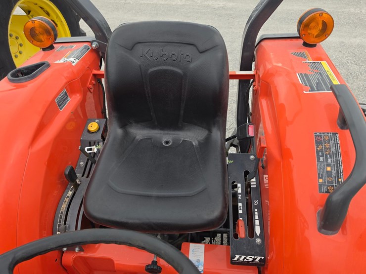 2021-kubota-l4701-image-10