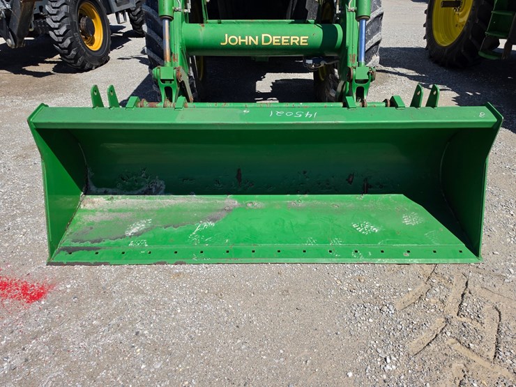 2014-john-deere-7210r-image-3