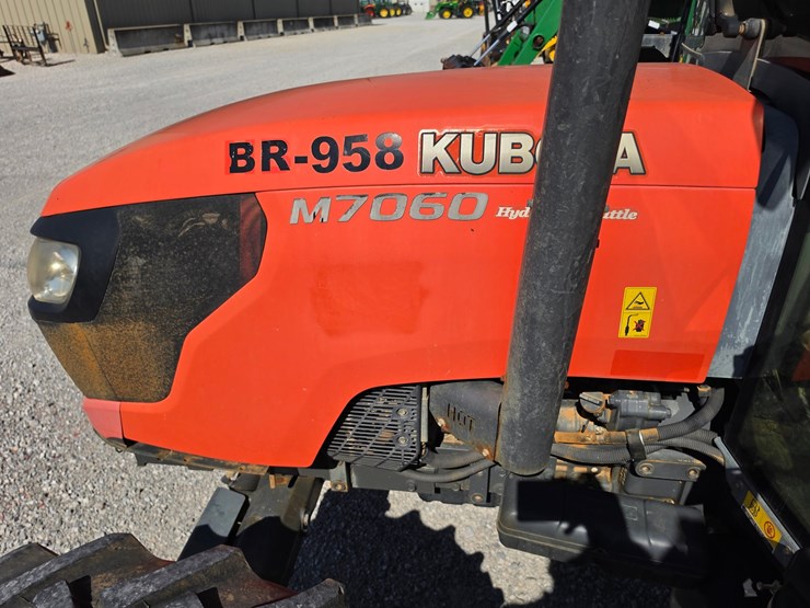 2016-kubota-m7060-image-7