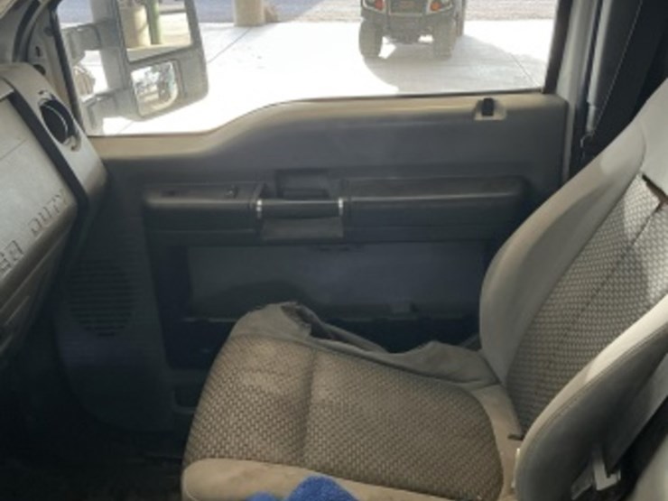2012-ford-f550-image-25