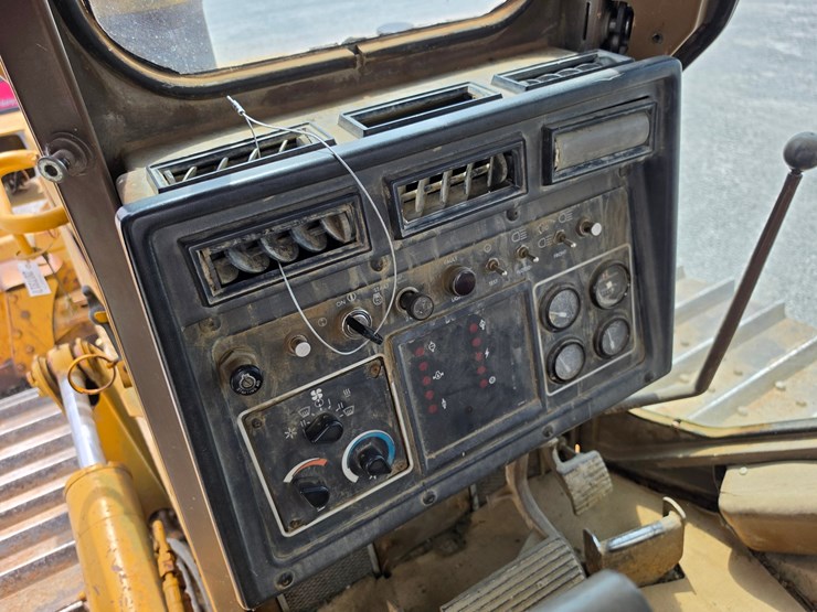 1990-caterpillar-d5h-lgp-image-11