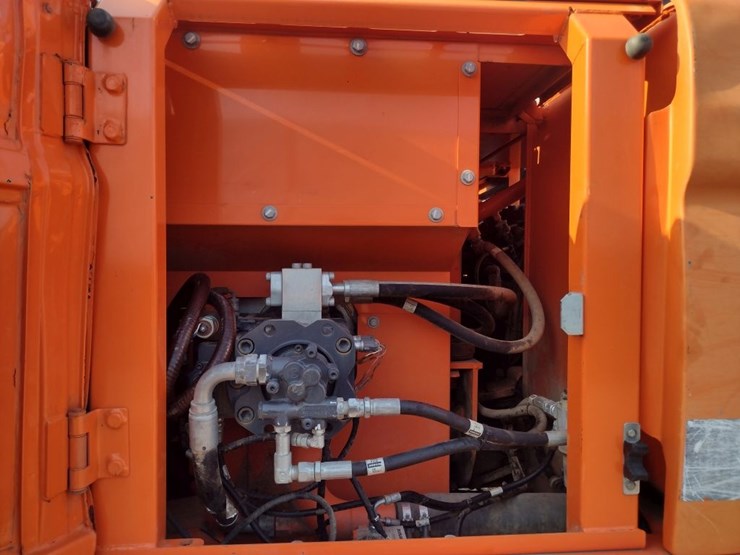 doosan-dx140-lc-image-32