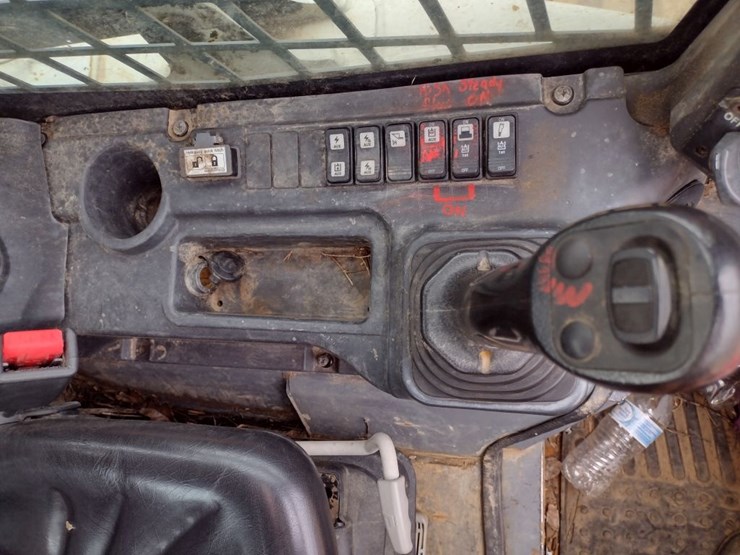 takeuchi-tl12v2-image-10