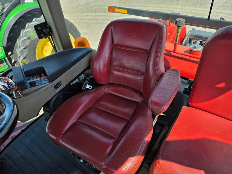2014-case-ih-420-image-9