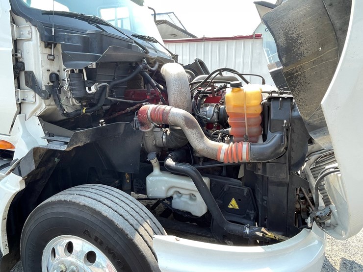 2011-international-prostar-image-66