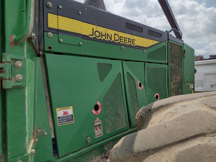 deere-648l-image-46