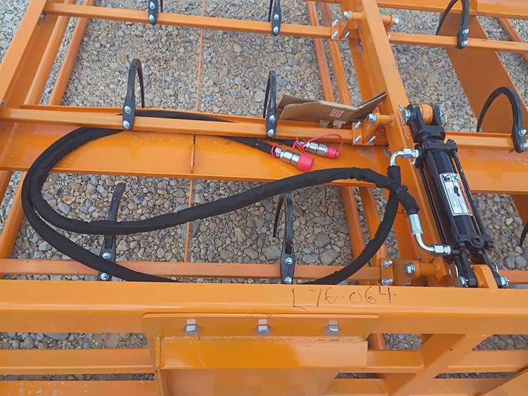 #l76-064-•-landhonor-hay-accumulator-grapple-skid-steer-attachment-image-8