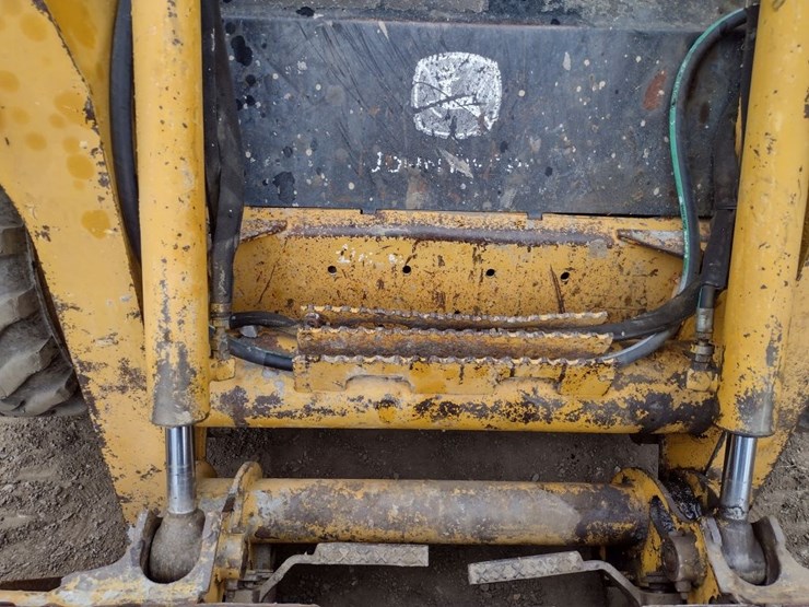john-deere-317-image-20