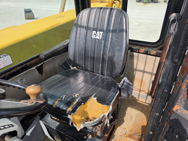 1999-caterpillar-th63-image-9