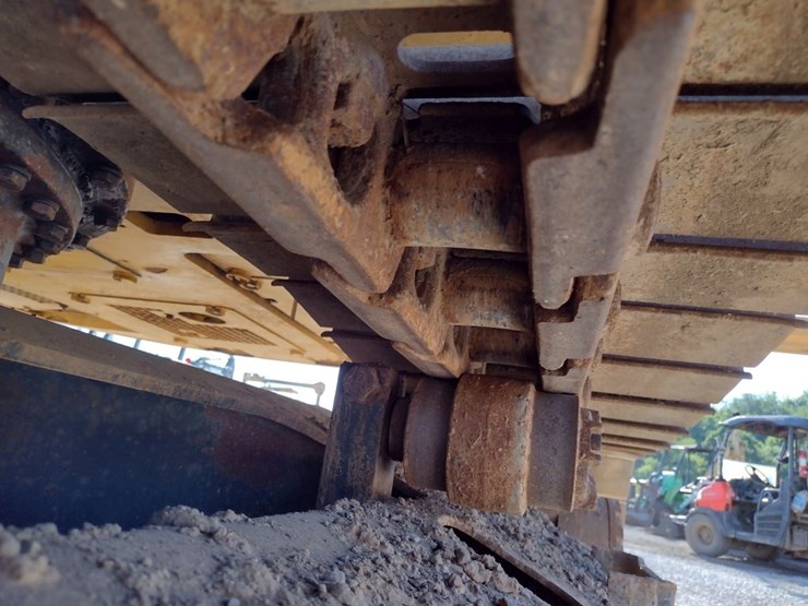 caterpillar-318e-image-15
