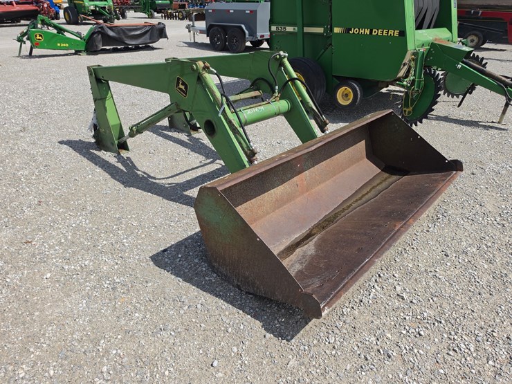 john-deere-146-image-9