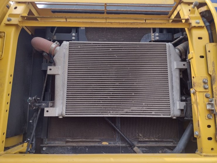 komatsu-pc360-lci-11-image-34