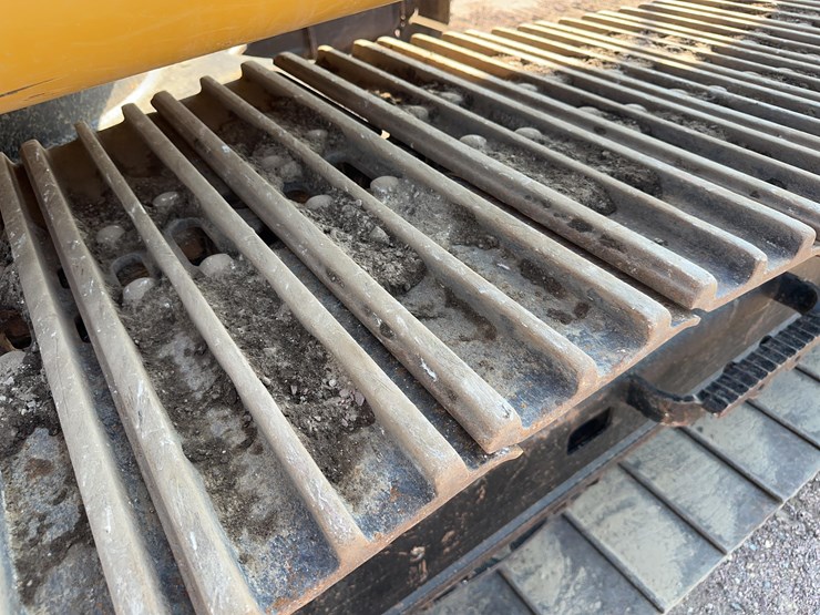 2015-caterpillar-326fl-image-29