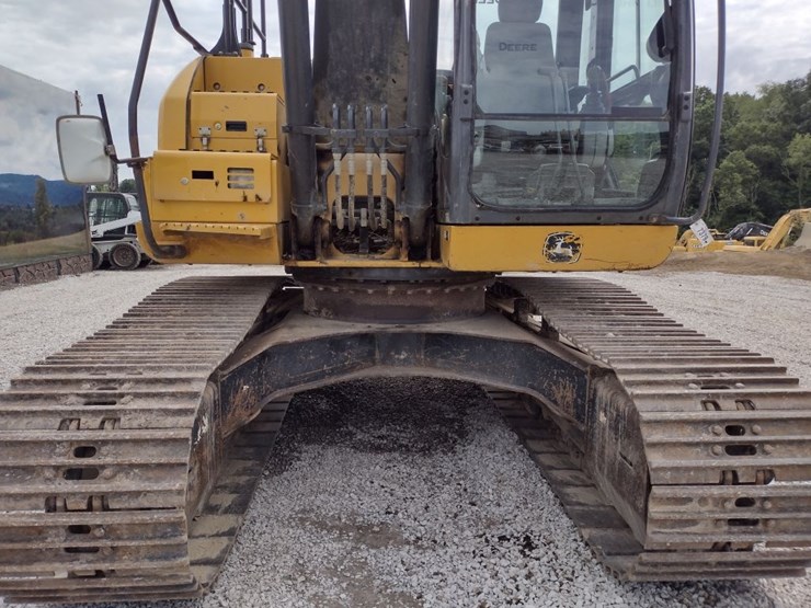 deere-160g-lc-image-25